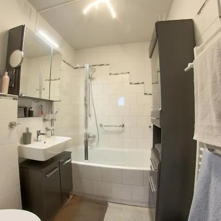 256 Apartment *